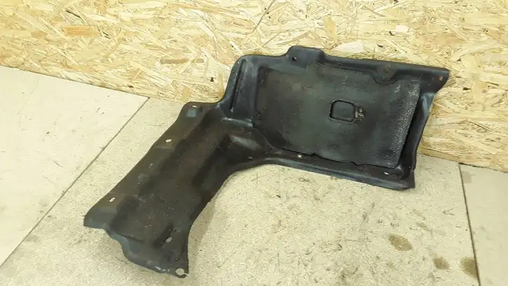 Toyota Corolla E120 E130 (2000 - 2004) 5144112190 Защита двигателя — фото 3