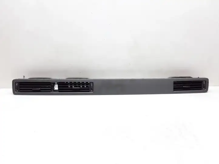 Volvo V70 (2007 - 2013) 30791504 Центральный воздушный дефлектор — фото 1