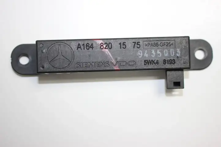 Mercedes-Benz GL X164 (2006 - 2012) A1648201575 GPS антенна — фото 1