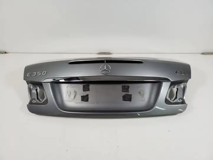 Mercedes-Benz E C207 W207 (2009 - 2017) A2077500175 Крышка багажника — фото 1