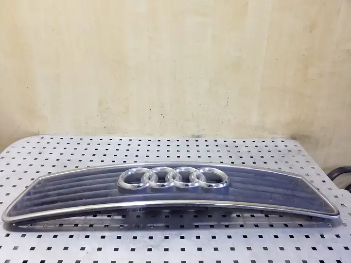 Audi A6 S6 C5 4B (2001 - 2004) 4B0853651F Передняя решетка — фото 3