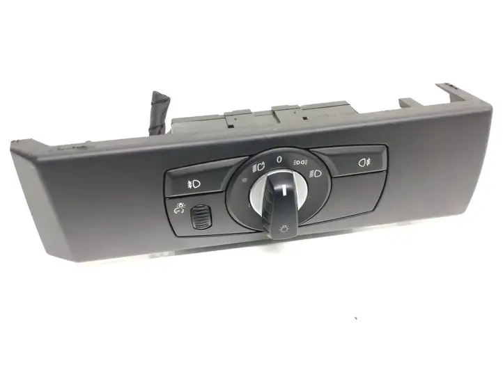 BMW 5 E60 E61 (2004 - 2010) 6988565 Включатель фонарей — фото 1