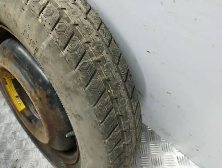 Chrysler Voyager (2004 - 2007)   Запасное колесо R 16