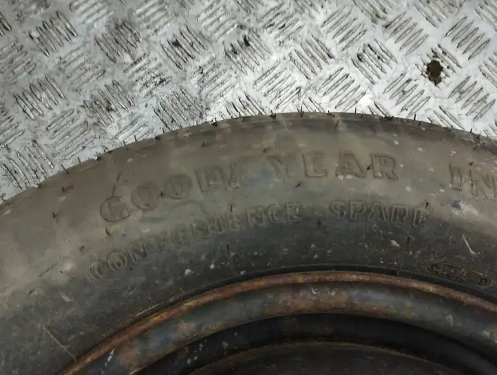 Chrysler Voyager (2004 - 2007)   Запасное колесо R 16