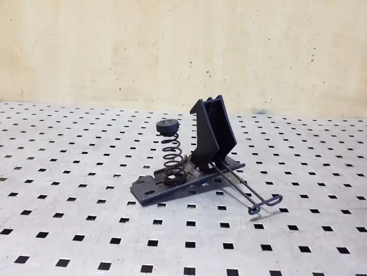 Nissan NV400 (2012 - 2020)   Петля замка капота