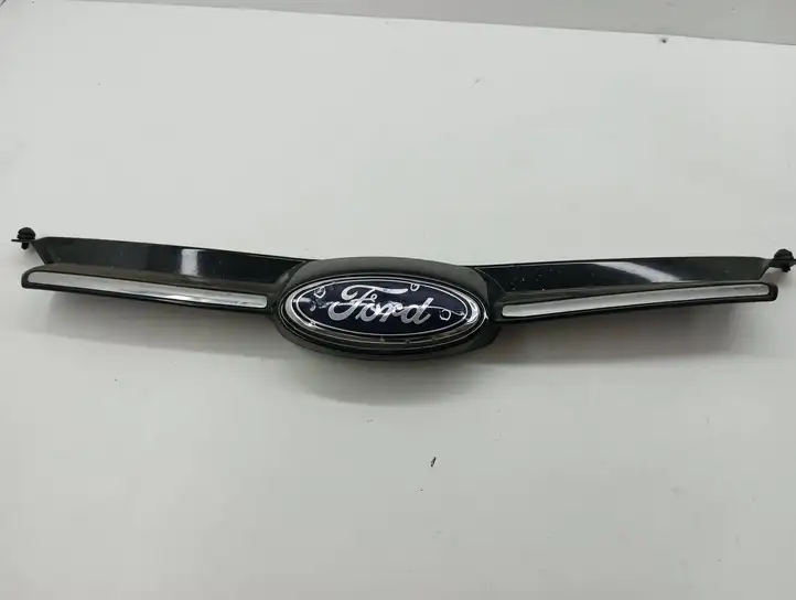 Ford Focus (2011 - 2015) BM518A133CJ Верхняя решетка радиатора — фото 1