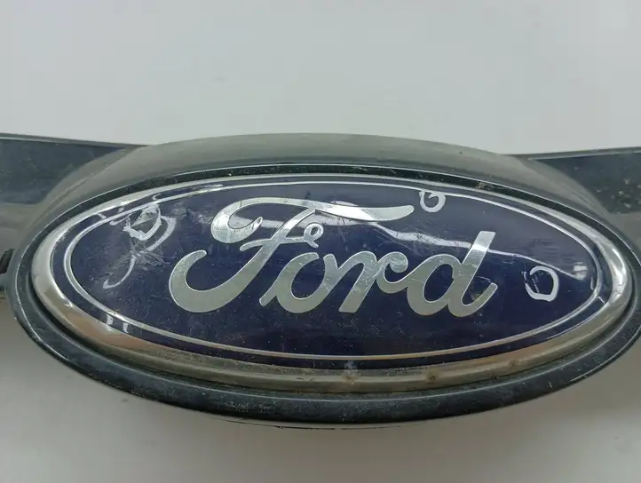 Ford Focus (2011 - 2015) BM518A133CJ Верхняя решетка радиатора — фото 5