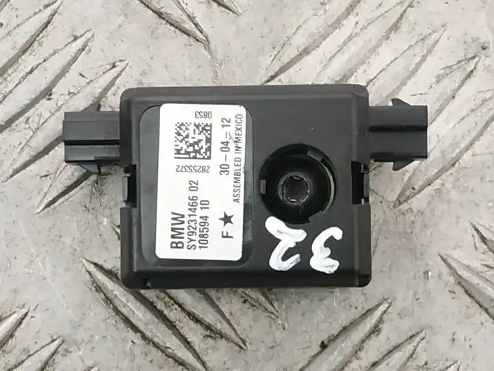 BMW 3 F30 F35 F31 (2012 - 2018) SY9231466 Усилитель антенны — фото 1