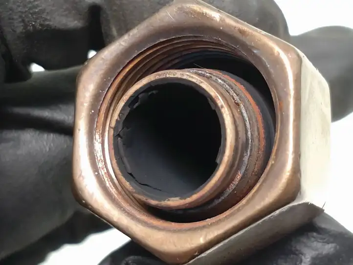 Audi A4 (2004 - 2009)  4571 EGR трубка (трубки)/ шланг (шланги)