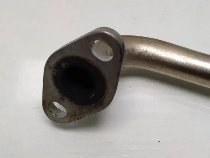 Audi A4 (2004 - 2009)  4571 EGR трубка (трубки)/ шланг (шланги)