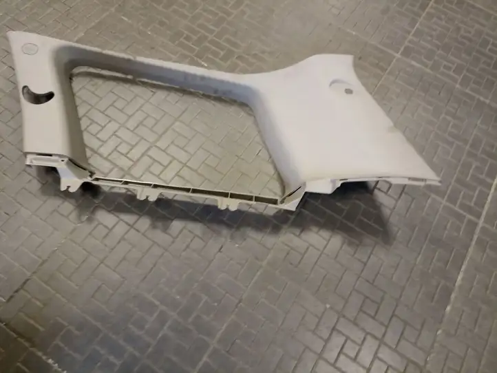 Mitsubishi Grandis (2003 - 2012) MR576120 Облицовка заднего бокового стекла — фото 10