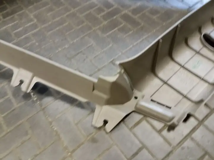 Mitsubishi Grandis (2003 - 2012) MR576120 Облицовка заднего бокового стекла — фото 15