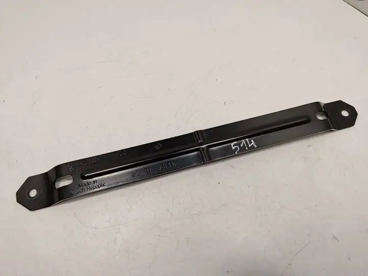 BMW 2 F22 F23 (2013 - 2017) 61217596871 Держатель аккумулятора — фото 1