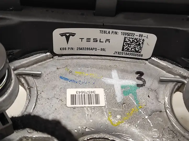 Tesla Model 3 (2017 - 2023) 109522299L Руль — фото 6