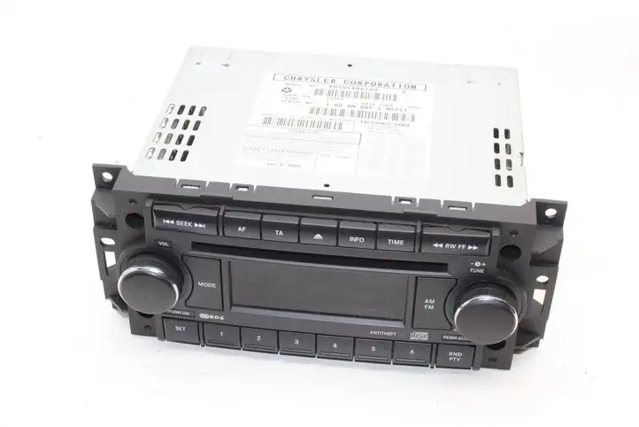 Jeep Grand Cherokee (WK) (2004 - 2010) P0506407AD Магнитола / мультимедийная система — фото 1