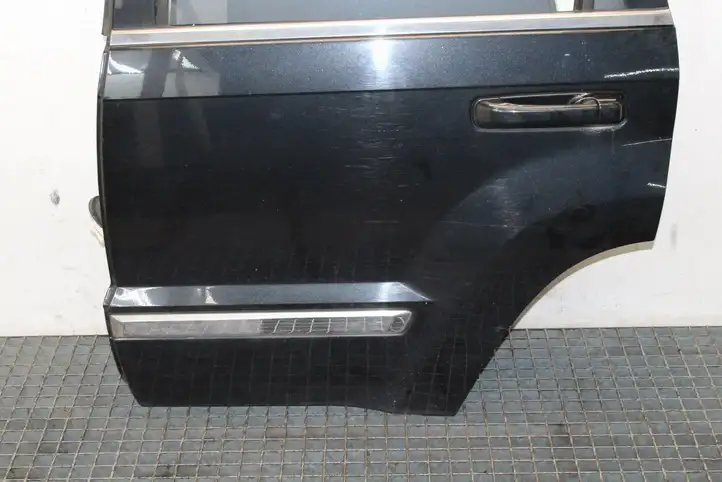 Jeep Grand Cherokee (WK) (2004 - 2010) Задняя дверь — фото 4