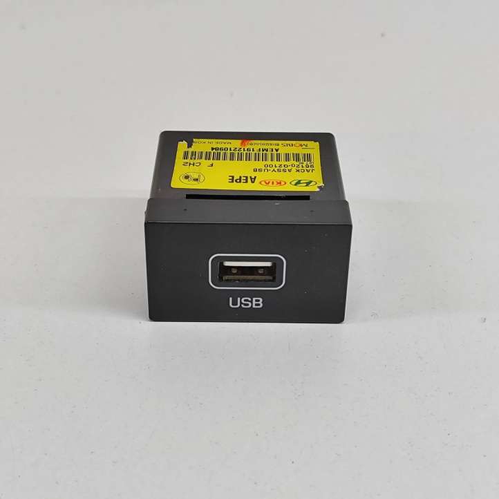 96120G2100 Hyundai Ioniq USB jungtis