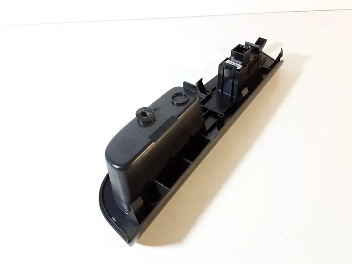 Toyota Corolla E120 E130 (2000 - 2004) 8481002040 Кнопка стеклоподъемников — фото 4