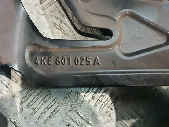 Audi e-tron (2018 - ) 4KE601025A Легкосплавный колесный диск R21 — фото 6