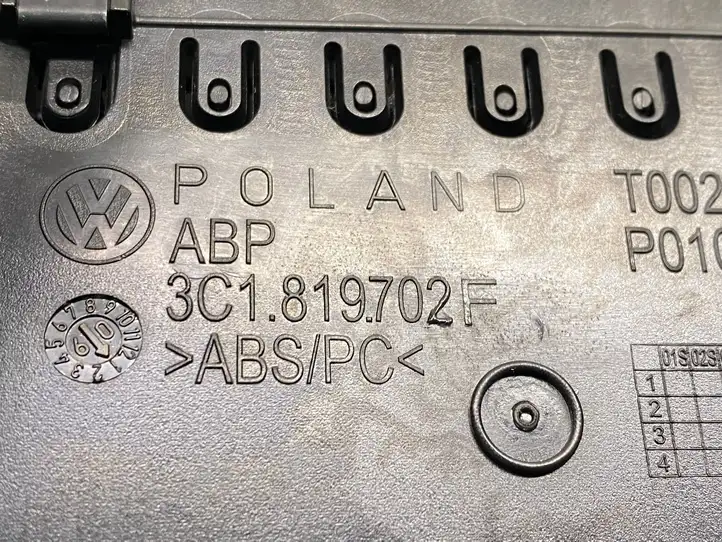 Volkswagen PASSAT CC (2008 - 2012) 3C1819702F Боковой воздушный дефлектор — фото 2