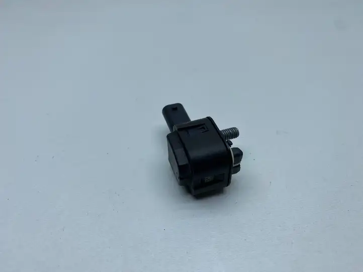 BMW 5 F10 F11 (2009 - 2016)  9224178 Датчик удара надувных подушек