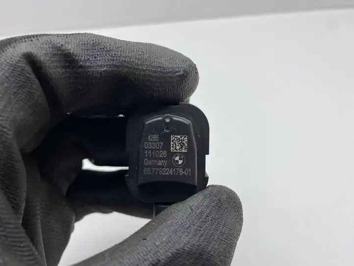 BMW 5 F10 F11 (2009 - 2016)  9224178 Датчик удара надувных подушек