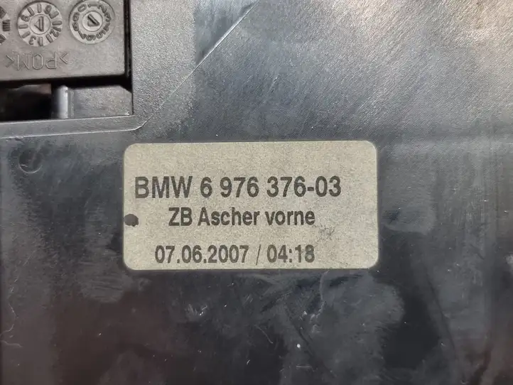 BMW 5 E60 E61 (2004 - 2010) 6976376 Передняя пепельница — фото 7