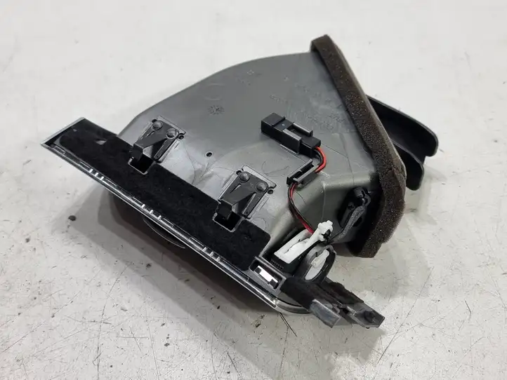 Audi A6 S6 C6 4F (2004 - 2008) 4F1820902 Боковой воздушный дефлектор — фото 6