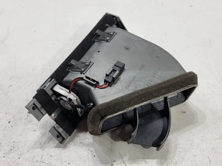 Audi A6 S6 C6 4F (2004 - 2008) 4F1820902 Боковой воздушный дефлектор — фото 9