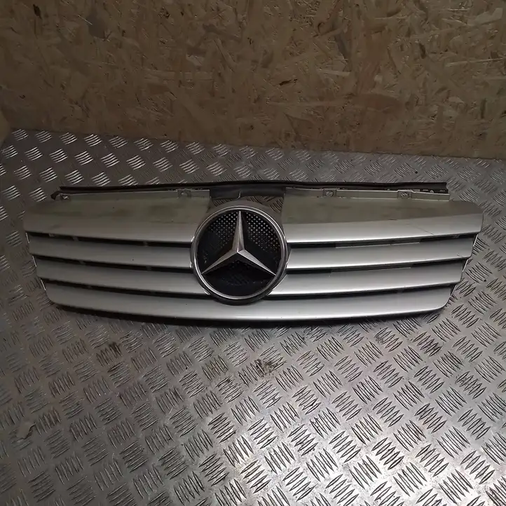 Mercedes-Benz Vaneo W414 (2001 - 2005) A4148800085 Передняя решетка — фото 1