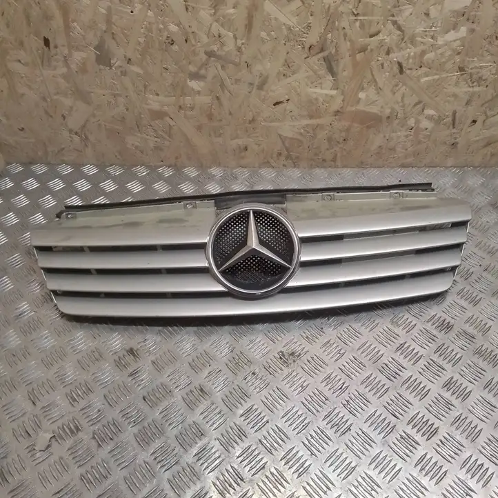 Mercedes-Benz Vaneo W414 (2001 - 2005) A4148800085 Передняя решетка — фото 2