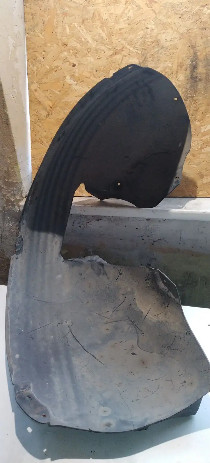 Volkswagen PASSAT B6 (2005 - 2010)  3C0805978 Подкрылок