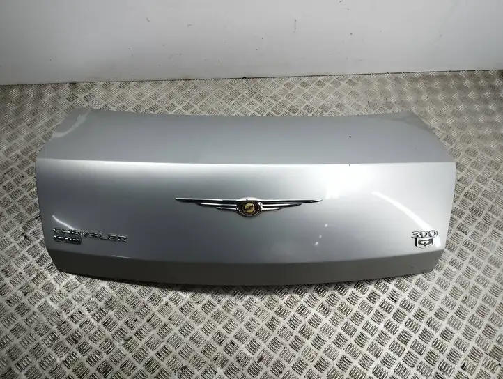Chrysler 300 - 300C (2005 - 2011) Крышка багажника — фото 1