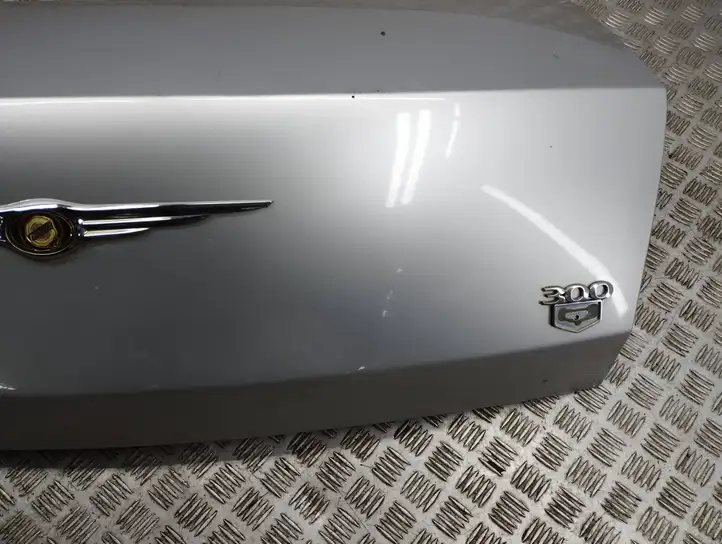 Chrysler 300 - 300C (2005 - 2011) Крышка багажника — фото 9