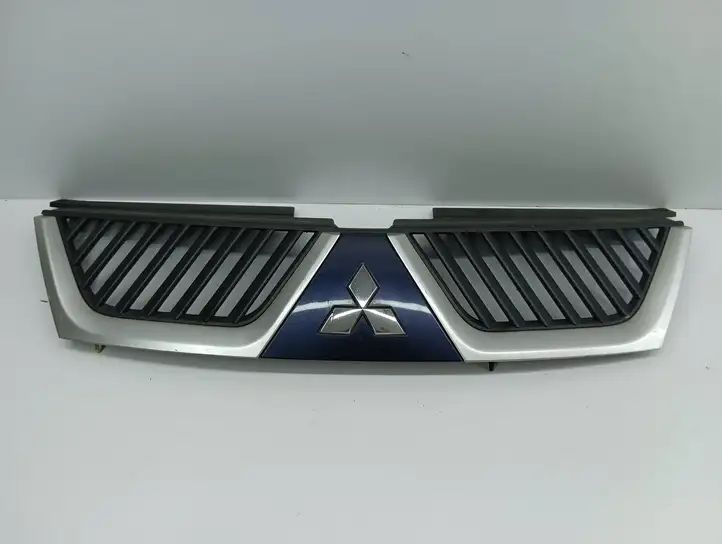 Mitsubishi Outlander (2007 - 2012) 7450A037ZZ Верхняя решетка радиатора — фото 1