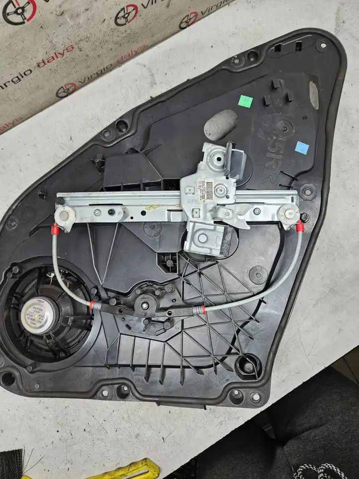 Ford Fiesta (2013 - 2017) C1BBA045H22AC Механический стеклоподъемник задней двери — фото 4