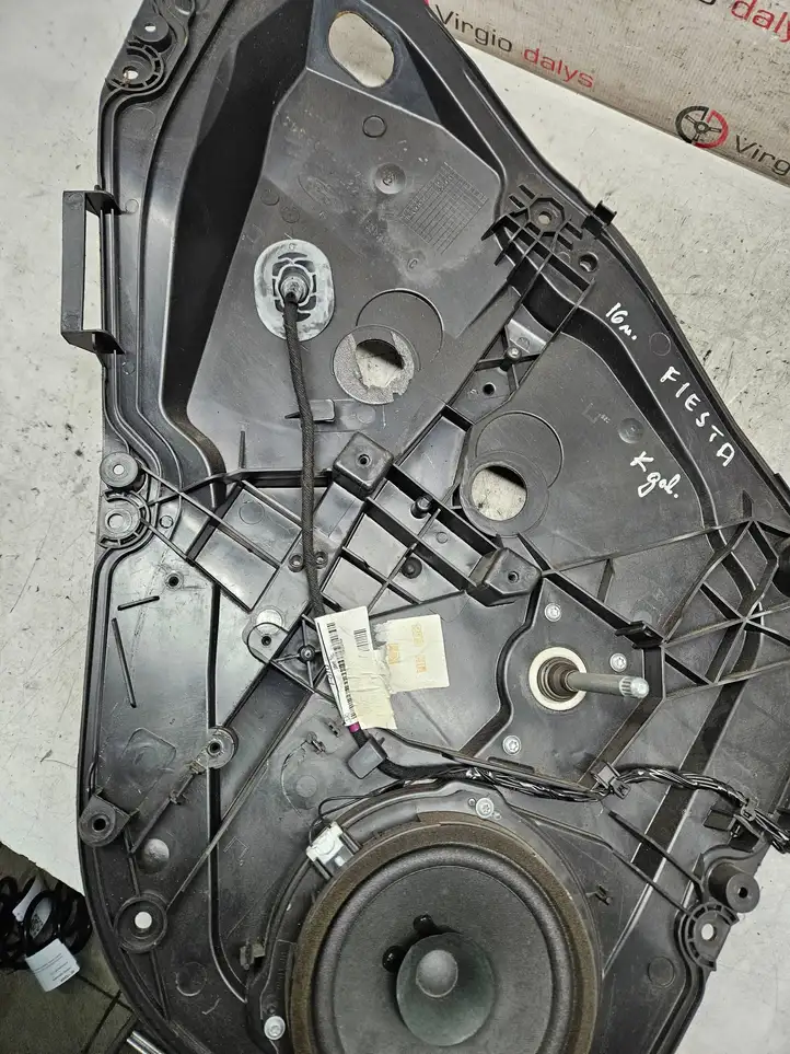 Ford Fiesta (2013 - 2017) C1BBA045H23AC Механический стеклоподъемник передней двери — фото 3