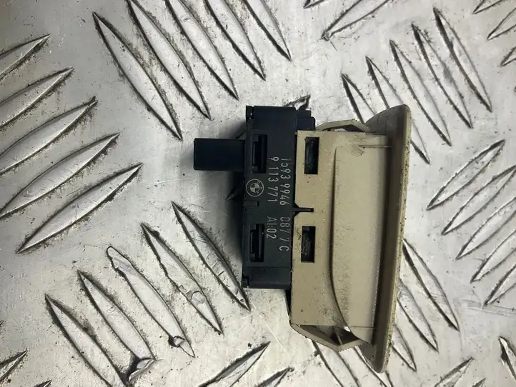 BMW 5 E60 E61 (2004 - 2010) 15939946 Кнопка стеклоподъемников — фото 5