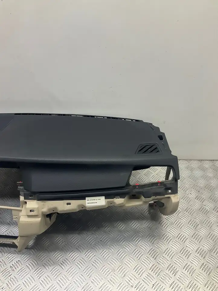 BMW 5 F10 F11 (2009 - 2016) 9166657 Панель приборов — фото 4
