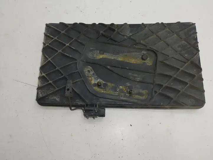 Toyota Corolla Verso AR10 (2004 - 2009) 744310F010 Держатель аккумулятора — фото 1