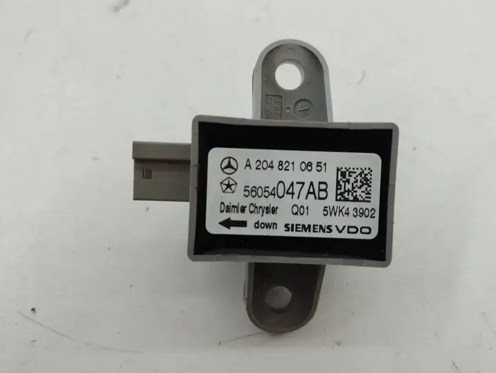 Mercedes-Benz C W204 (2007 - 2014) A2048210651 Датчик удара SRS — фото 3