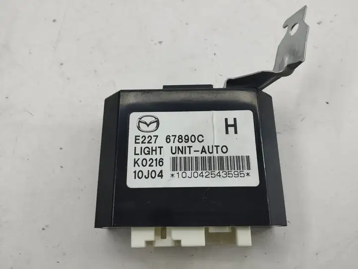 Mazda CX-7 (2009 - 2014) E22767890C Блок управления светом — фото 1