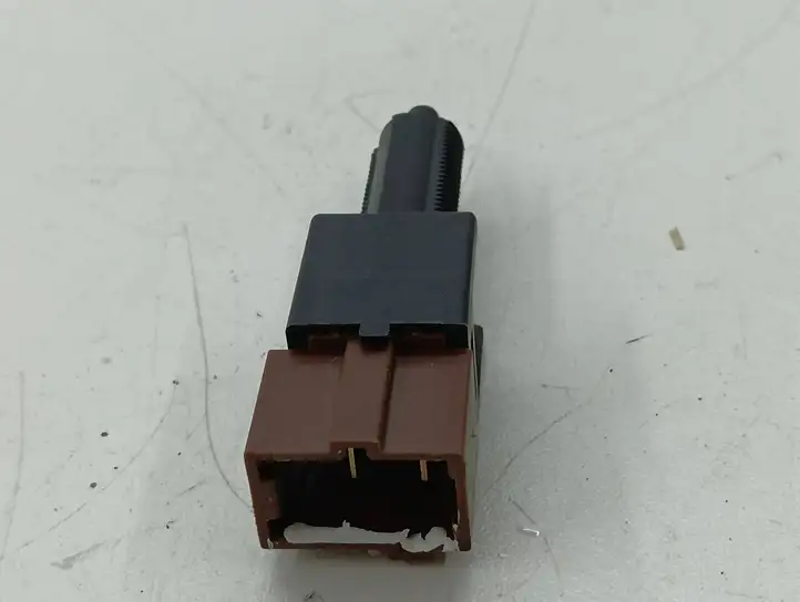 Nissan X-Trail T31 (2007 - 2014)   Датчик тормозной педали