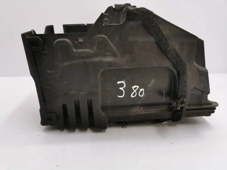 Toyota Corolla Verso AR10 (2004 - 2009) 31335432 Площадка аккумулятора — фото 1