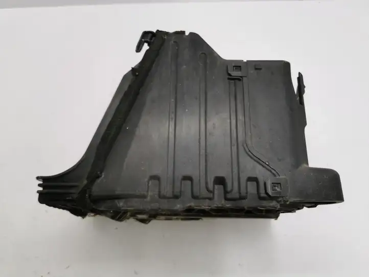Toyota Corolla Verso AR10 (2004 - 2009) 31335432 Площадка аккумулятора — фото 2