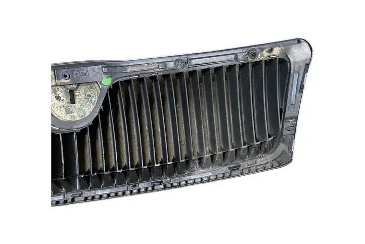 Skoda Octavia Mk2 (1Z) (2004 - 2013) 1Z0853668 Передняя решетка — фото 2
