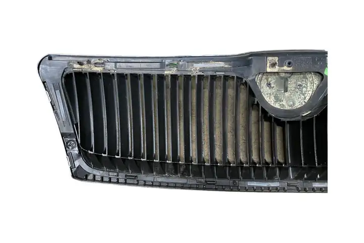 Skoda Octavia Mk2 (1Z) (2004 - 2013) 1Z0853668 Передняя решетка — фото 4