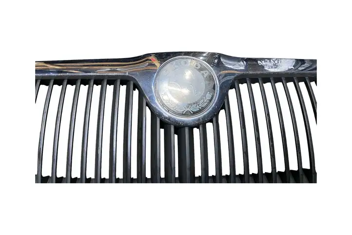 Skoda Octavia Mk2 (1Z) (2004 - 2013) 1Z0853668 Передняя решетка — фото 6