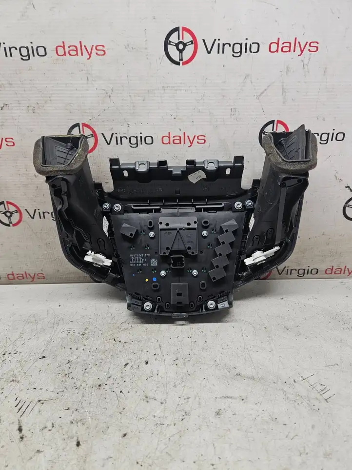 Ford Fiesta (2013 - 2017) 8A6118A802BJW Магнитола / мультимедийная система — фото 3