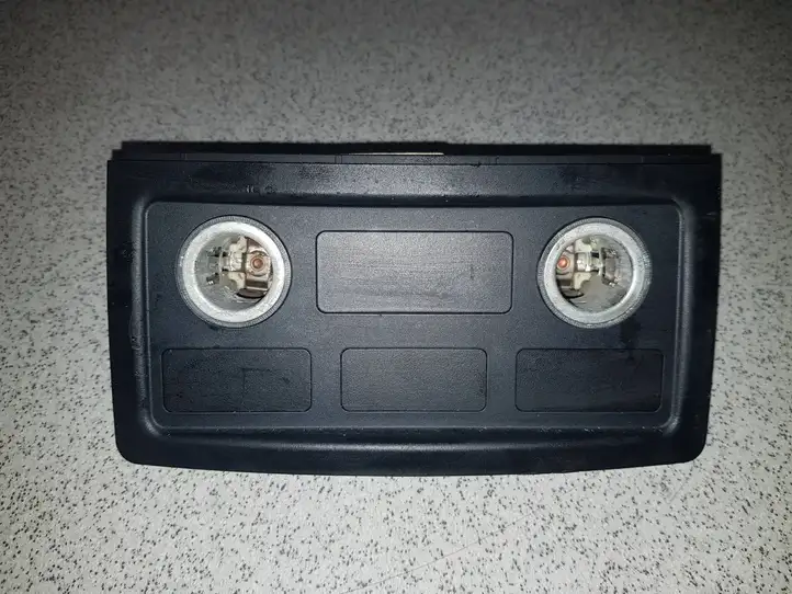 BMW 5 E60 E61 (2004 - 2010) 7034100 Накладка заднего прикуривателя — фото 1